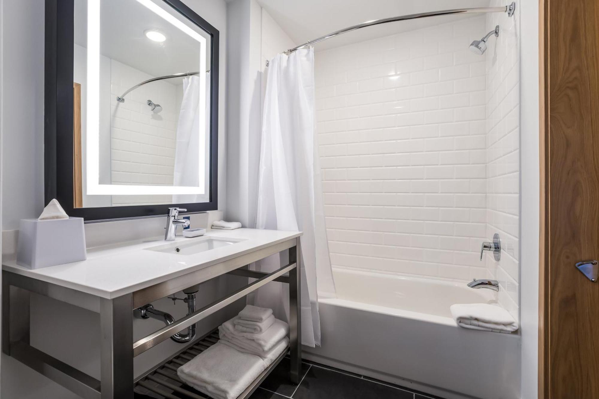 Four Points By Sheraton Elkhart Ngoại thất bức ảnh